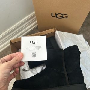 NEW in box UGG Cory II Bootie- Size 8